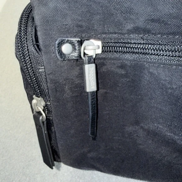 Baggallini Everyplace Crossbody Black Nylon Travel Purse Shoulder Bag Gray Lined - Picture 4 of 9